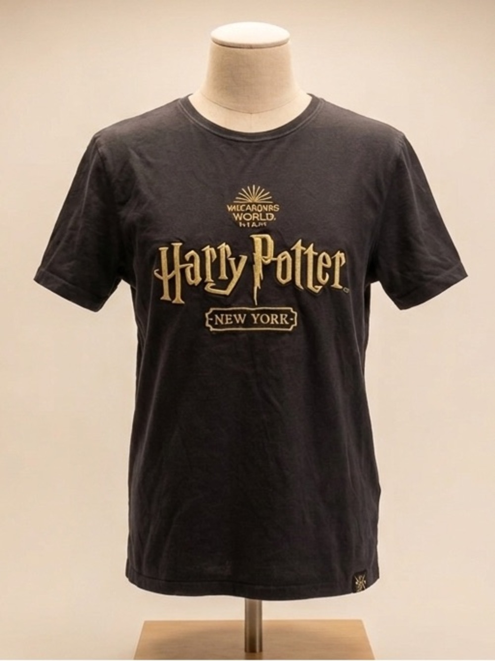HP Wizarding World NY Exclusive Gold Embroidered XL Tee